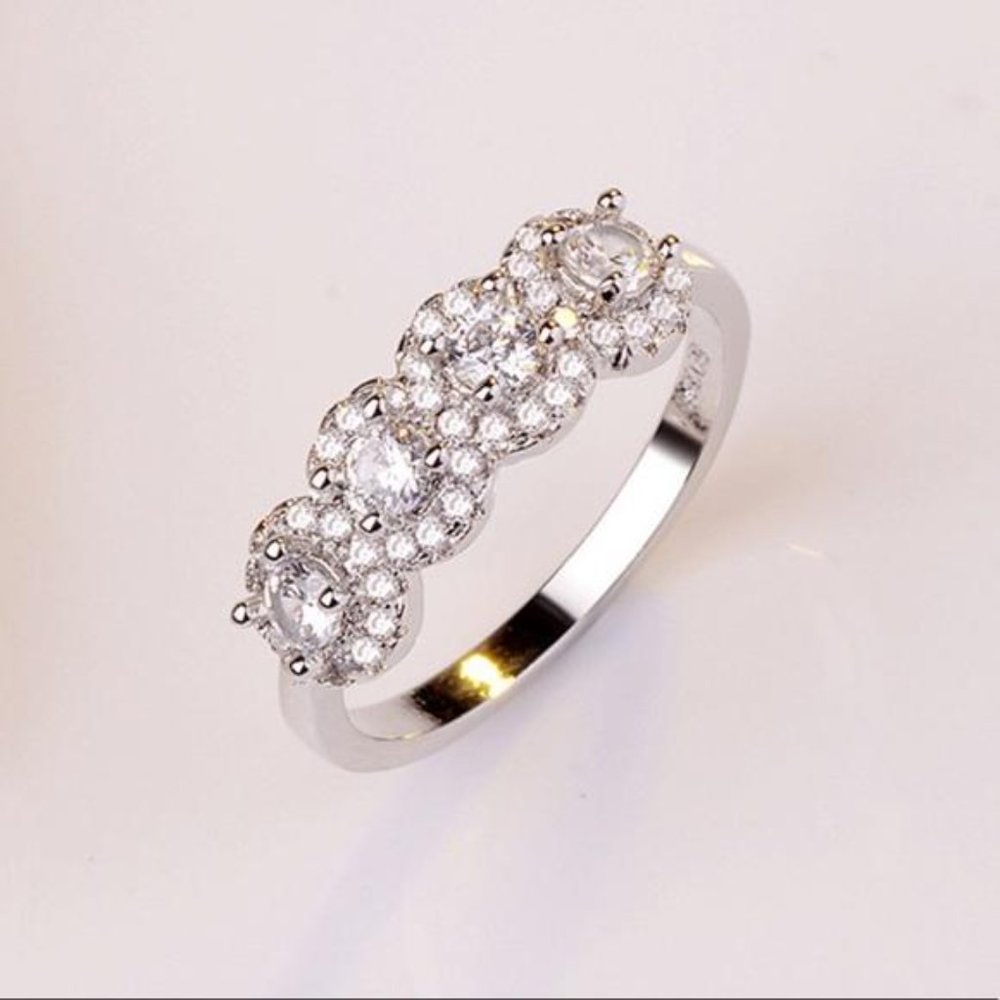 925 STERLING SILVER DIAMOND ETERNITY BAND RING, CUTE RING, SHINY RING. - Picture 6 of 8